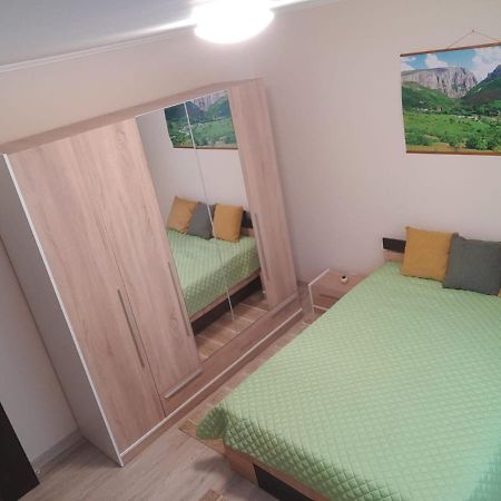 Zoldrebi Apartment Turda Bagian luar foto