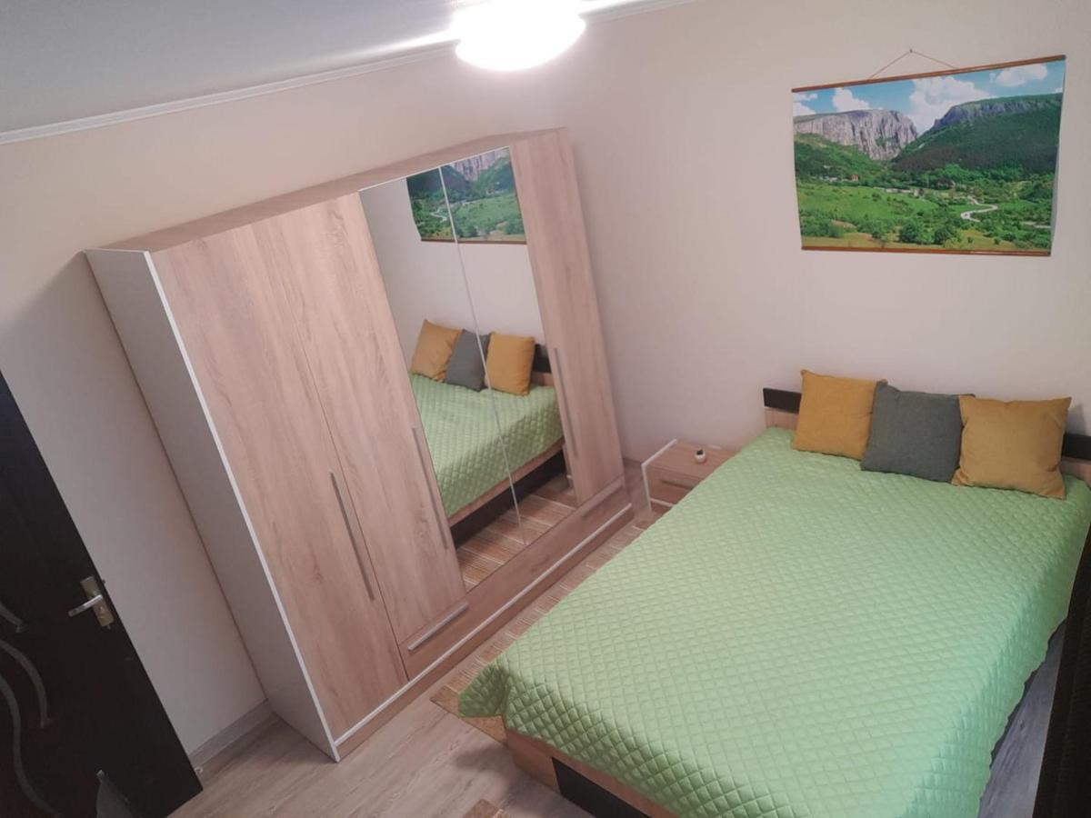 Zoldrebi Apartment Turda Bagian luar foto